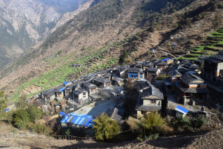 सडक सुविधाले रोकिएन कुइनेखानीको बसाइँसराइ