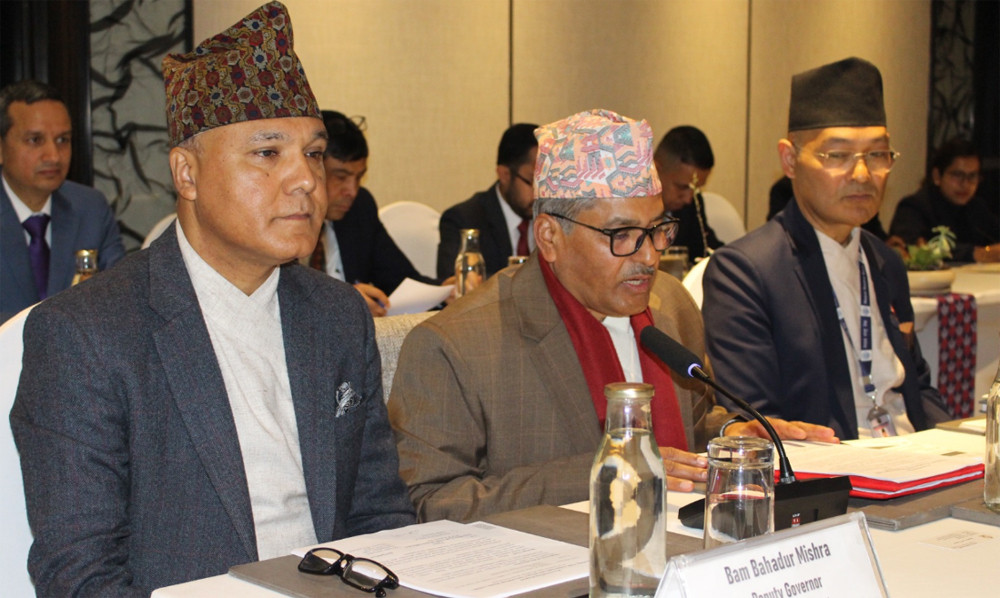 नेपालको जलविद्युत र पूर्वाधार क्षेत्रमा लगानी गर्न एआईआईबीलाई गभर्नर अधिकारीको आग्रह