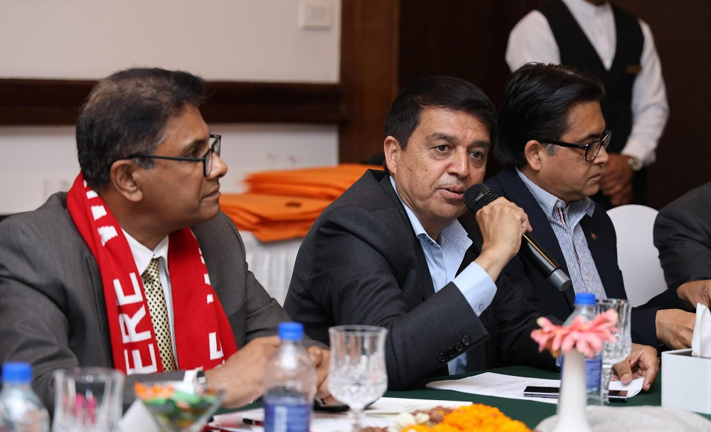 नेपालमा लगानी गर्न एसियाली पूर्वाधार लगानी बैंकलाई महासंघ अध्यक्ष ढकालको आग्रह