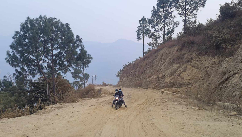 महुरे-फोक्सिङटार सडक निर्माण अलपत्र, ३५ प्रतिशतमात्र भौतिक प्रगति