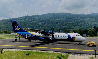 तुम्लिङटार विमानस्थलमा तीन सातापछि उडान