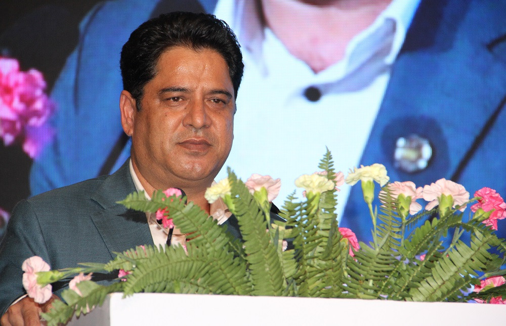 स्थानीय स्रोत र साधनमा आधारित उद्यमशीलतामा जोड दिन आवश्यक छ : उद्योगमन्त्री भण्डारी