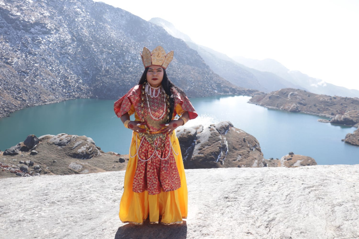पर्यटन प्रवर्द्धन गर्न गोसाइँकुण्डमा योग शिविर र कुमारी नृत्य