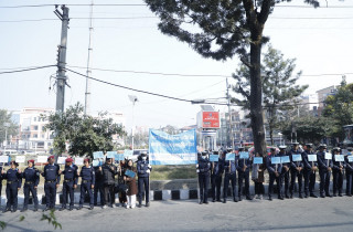 भ्रष्टाचारविरुद्ध ऐक्यबद्धता जाहेर गर्दै माइतीघरमा प्रदर्शन