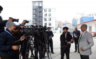 भूकम्प र बाढी पहिरोबाट क्षति भएका भौतिक संरचनाको पुनर्निर्माणले तीव्रता पाउँछ : गृहमन्त्री