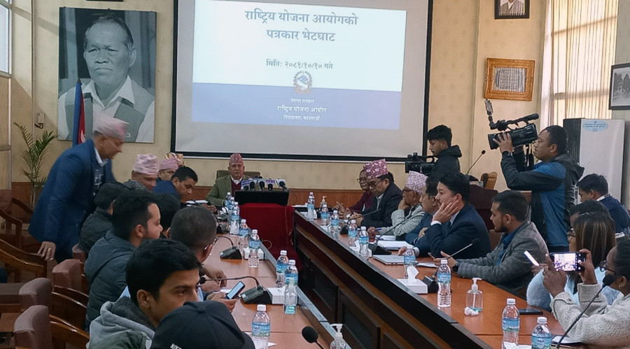 परियोजना पर्दा होइन सम्पन्न हुँदा खुसी हुने वातावरण बनाउँछौँ : उपाध्यक्ष अधिकारी