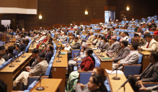 प्रतिनिधिसभा बैठक सुरु भएलगत्तै रास्वपाद्वारा अवरोध
