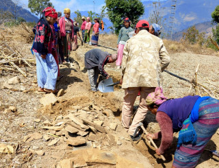 बेनी थामडाँडामा श्रमदानबाटै सिँचाइ योजना मर्मत