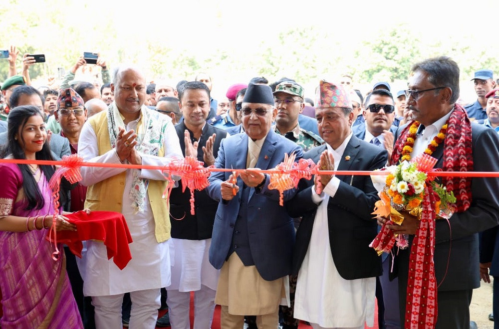 आईएमई ग्रुपको २ अर्ब रुपैयाँ लगानीमा कागज उद्योग सञ्चालनमा, प्रधानमन्त्री ओलीद्वारा उद्घाटन